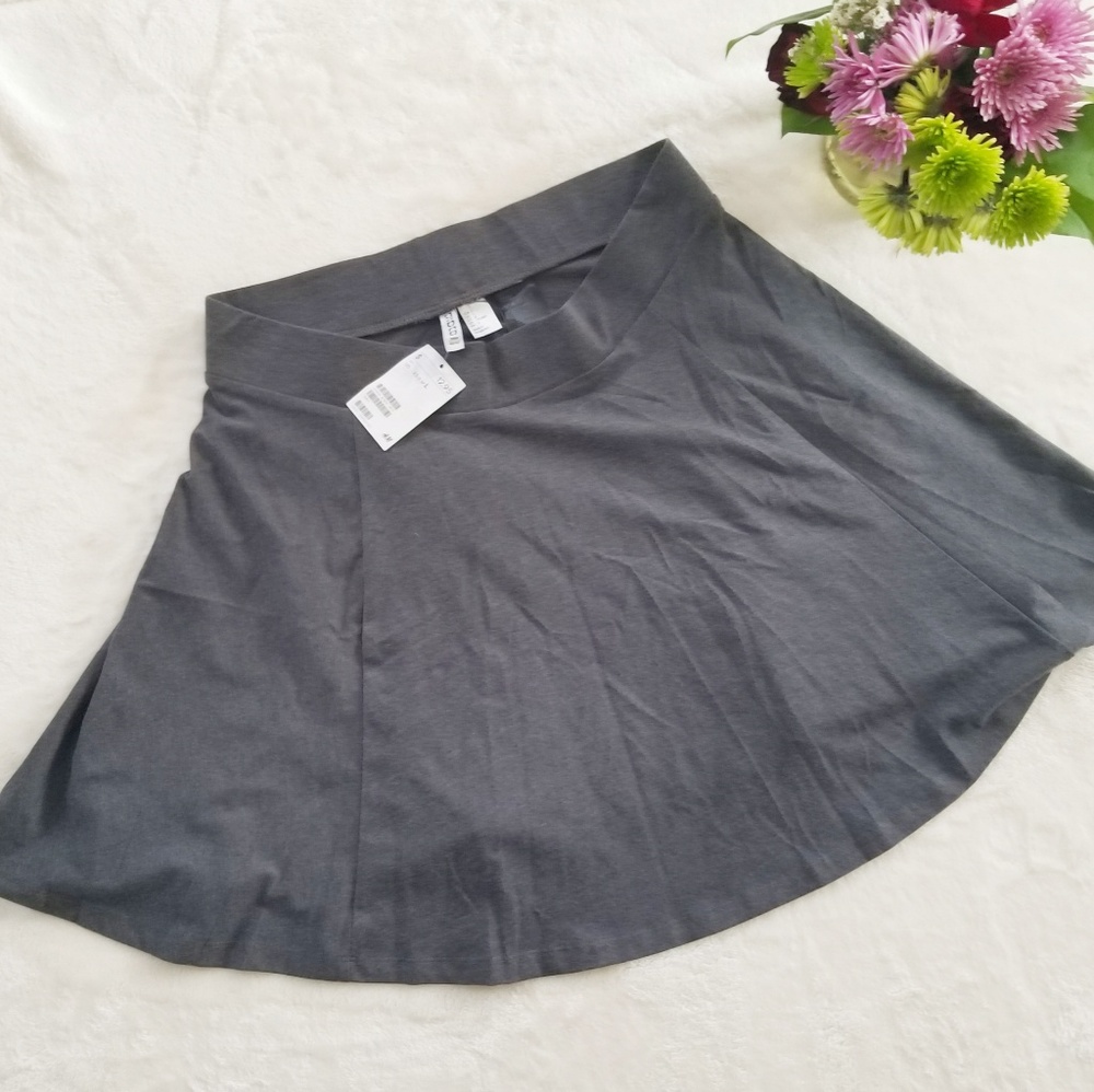 H&M Divided Circle Skirt Dark Grey Size L NWT